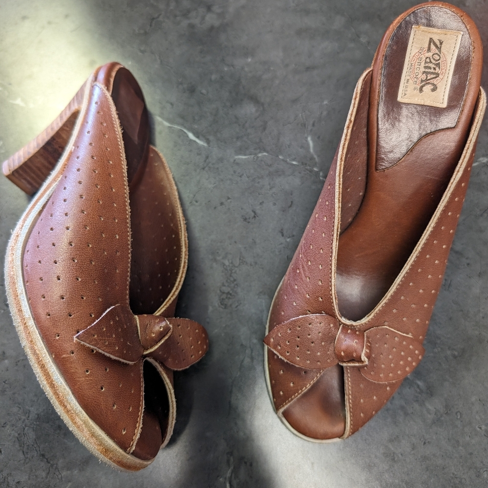 Zodiac by Encore USA Made Slides Sandals Size 7